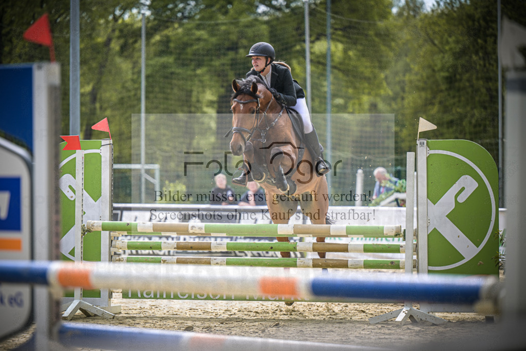 DOS_1043 | Entdecke hochwertige Reitturnierfotos von Foto Oger. Professionell, emotional und authentisch – jetzt Lieblingsmomente im Shop bestellen.Deutschlandweite Turnierfotografie. - Realisiert mit Pictrs.com