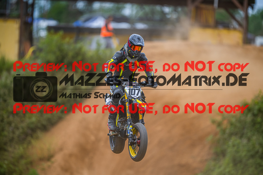 MaZZes_FotoMatrix_220528_7770 | Fotograf Mathias Schmid
Sportfotograf,
Eventfotograf,
Hochzeitsfotograf,
Portraitfotograf
