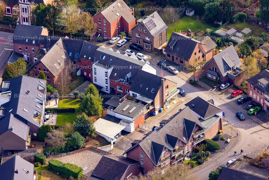 Luftbilder Erkelenz 439A7851 | Luftbildfotografie Brüggen Ein und Mehrfamilienhaussiedlung - Realized with Pictrs.com