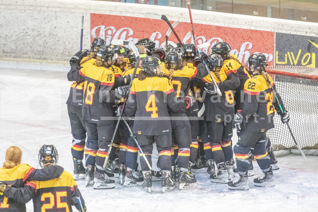 Dameneishockey | Dameneishockey, U18 Turnier am 31.08.2024 in Spittal (Eis-Sport-Arena - Sportzentrum Spittal), Austria, (Photo by Ernst Krawagner sport-fan.at) - Realisiert mit Pictrs.com