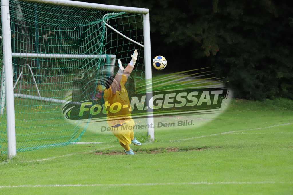 International Bünde - TSV Löhne | Auf dem Bild zu sehen: schwarz TSV Löhne: Mete YilmazInternational Bünde, TSV Löhne, Saison 25/26, Kreispokal, Muckum, Deutschland - Realisiert mit Pictrs.com