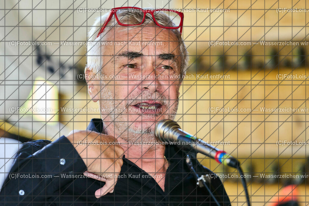 ALP1596_TdoA-NOe_SteinSkulpturen_Leitner Othmar | (C)FotoLois.com, Alois Spandl, NÖ-Tage der offenen Ateliers, STEINSKULPTUREN von Maria HEINRICH, präsentiert im rothschild'schen Glassalon - am Sonntag mit musikalischer Untermalung von LIUNZE BRASS - sozusagen 'Das klingende offene Atelier der Steinskulpturen' in Langau/Maierhöfen, So 16. Oktober 2022.