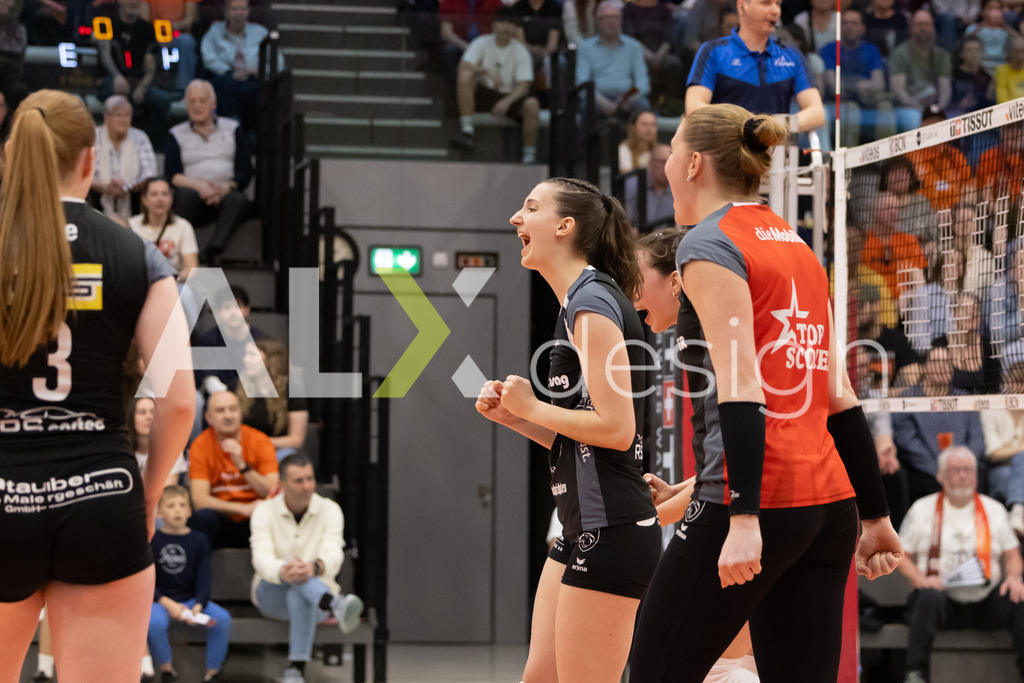 Volleyball I Frauen I Saison 2025-2026 I Volleyball NLA | Women I  Playoffs Finals 1/5 I viteos NUC - VC Kanti Schaffhausen I 06.04.2026 | 5 Wanda Herzog (CH) (VC Kanti Schaffhausen) - Mitte - Realisiert mit Pictrs.com