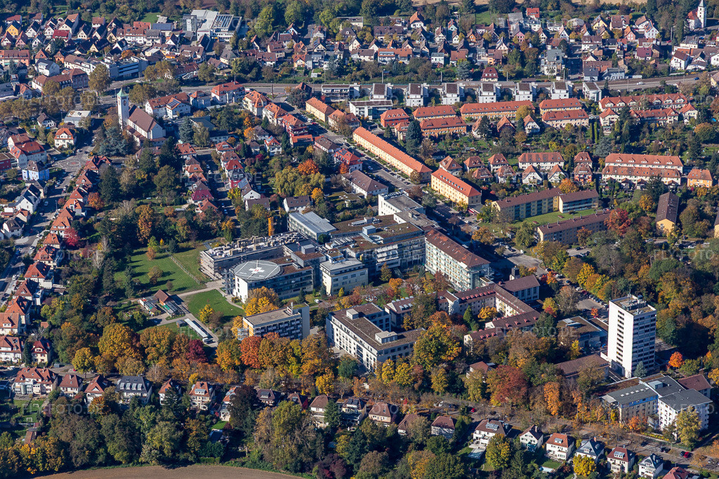 Luftbild: Diakonissenkrankenhaus Karlsruhe-Rüppurr im Ortsteil Rüppurr in Karlsruhe im Bundesland Baden-Württemberg in Deutschland. Foto: IMG_129990.jpg vom 24.10.2021 durch Werner Riehm/FLY-FOTO.de
