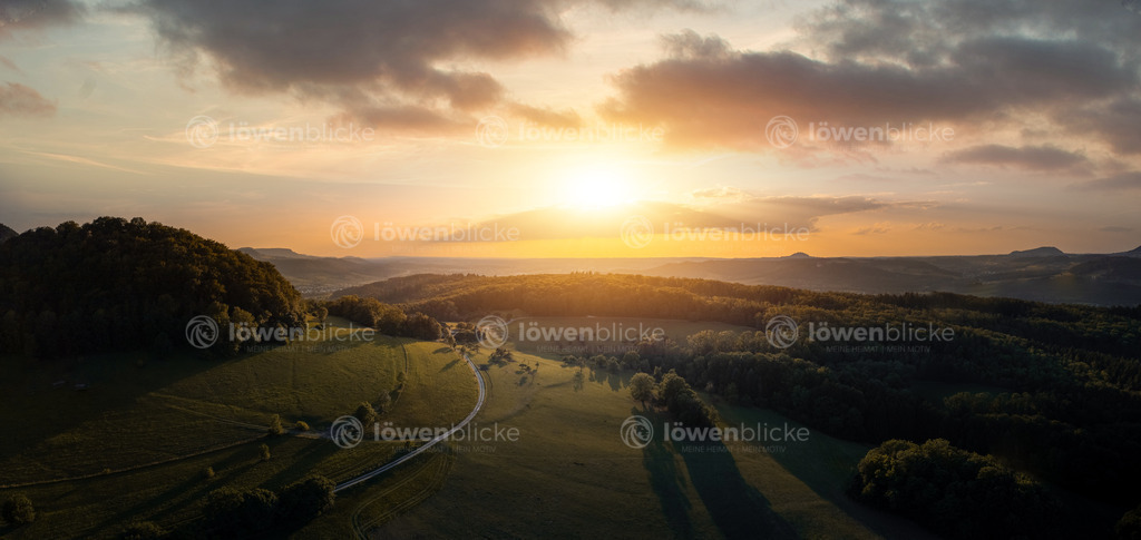Lautertal im Spätsommer mit Kaiserbergpanorama | löwenblicke | shop