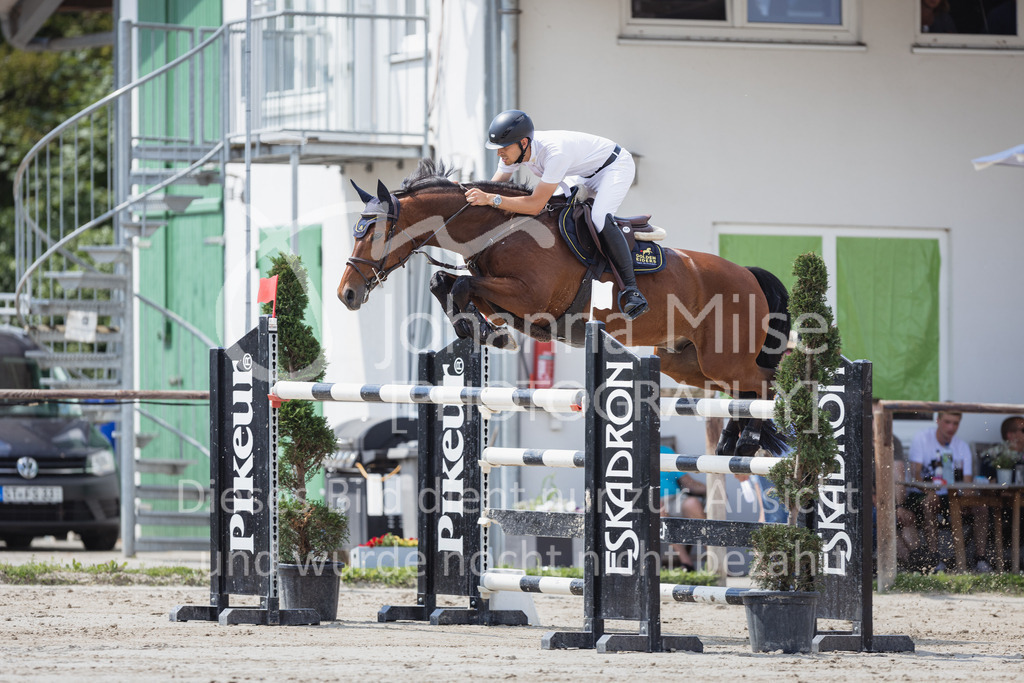 230624_PfSpTa_M2-Spr-935 | Deine schönsten Turniermomente als professionelle Fotos! Entdecke hochwertige Pferdesport-Fotografie im Online-Shop. Jetzt Fotos finden & bestellen!