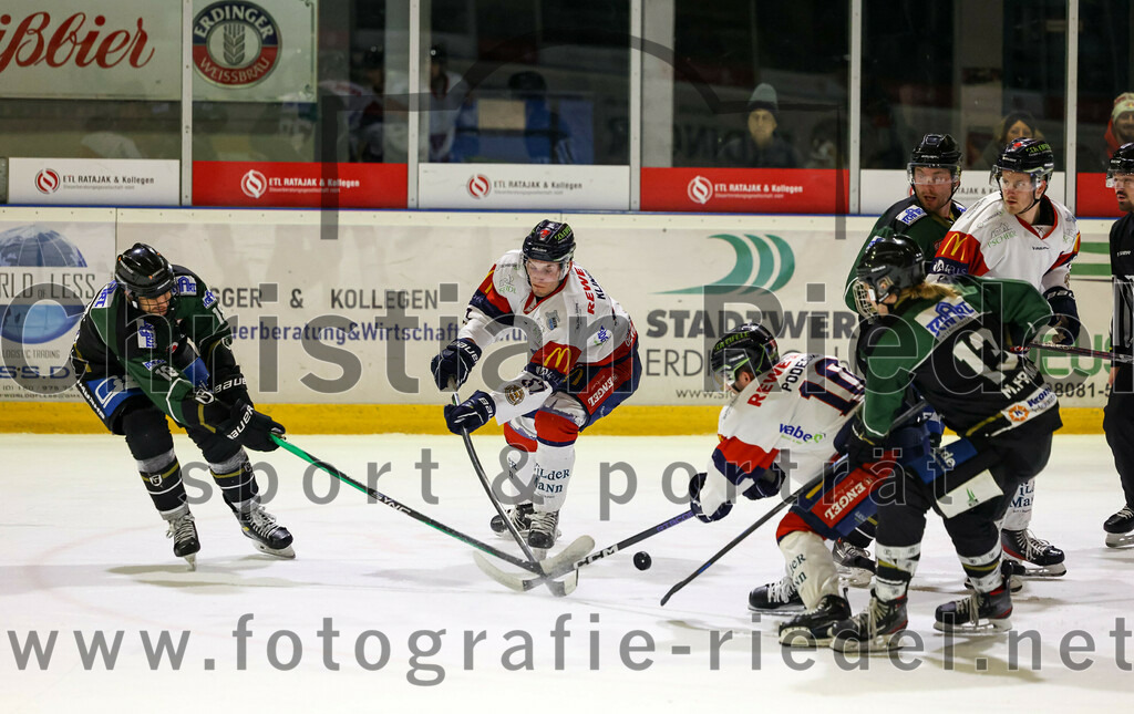 2023-01-13_136_TSV_Erding_gegen_VfE_Ulm-Neu-Ulm | Erding, Deutschland, 13.01.2023:
Eishockey, Bayernliga 2022 / 2023, 27. Spieltag, TSV Erding gegen VfE Ulm/Neu-Ulm, Endergebnis: 6:1

Foto: Christian Riedel / fotografie-riedel.net