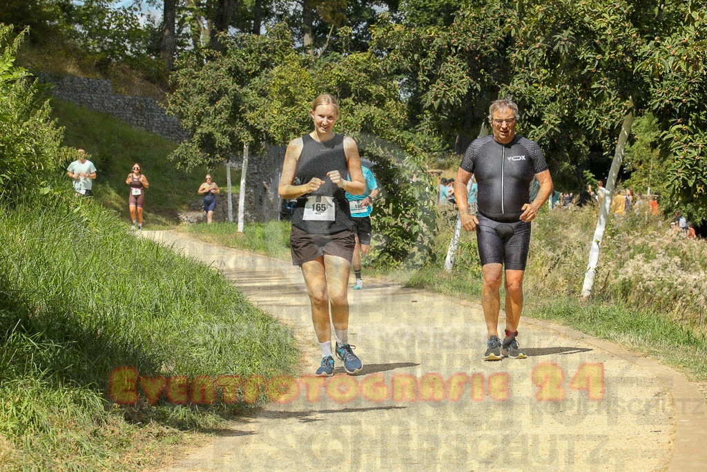 250824_1249_EX1_0669 | Sportfotografie im Rhein-Sieg Kreis, Köln, Bonn, NRW, Rheinland Pfalz, Hessen, etc. Unser Tätigkeitsfeld umfasst den Laufsport vom Volkslauf über den Marathon, Duathlon, Triathon bis zum Ultralauf wie Kölnpfad Ultra oder Schindertrail.