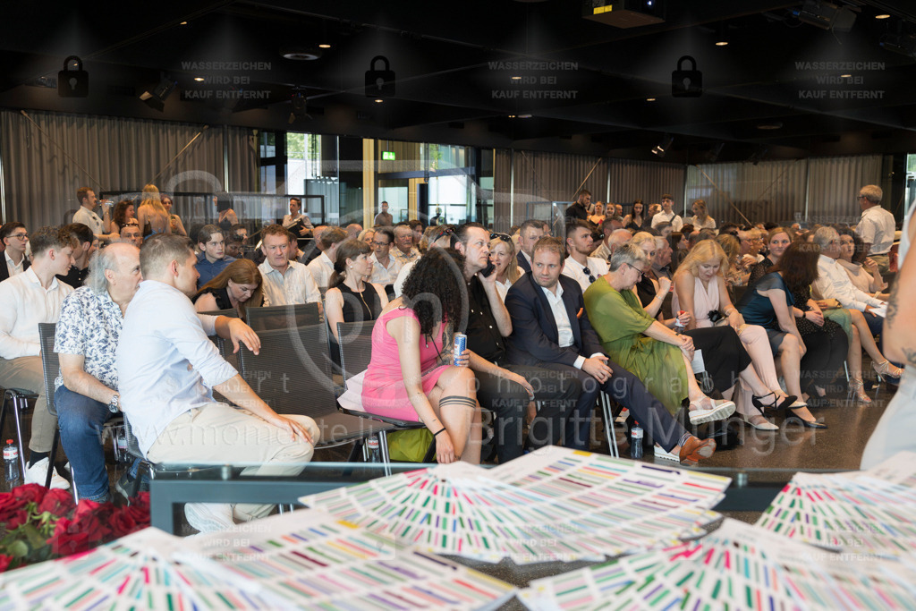 FeusiDiplomfeier_R6OO2939-Verbessert-NR | Brigitte Münger / bmsportphotography - Realisiert mit Pictrs.com