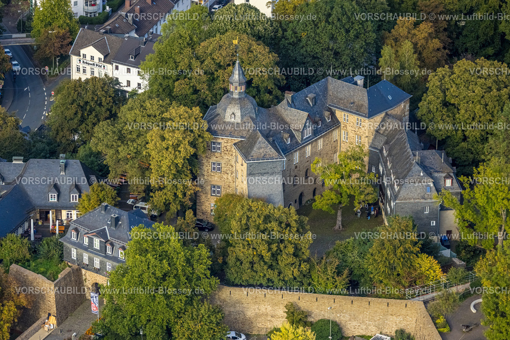 Siegen230912586 | Luftbild, Oberes Schloss, Siegen-Kernband, Siegen, Siegerland, Nordrhein-Westfalen, Deutschland