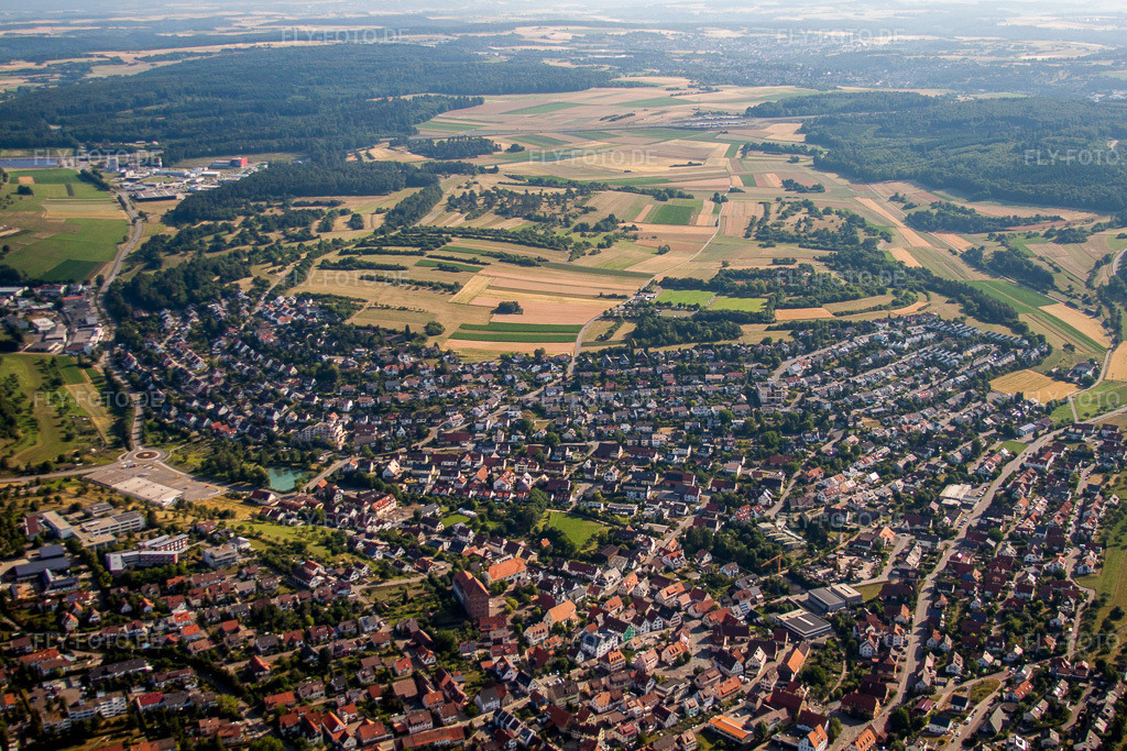 Luftbild: Ortsansicht der Straßen und Häuser der Wohngebiete in Heimsheim im Bundesland Baden-Württemberg in Deutschland. Foto: IMG_70027.jpg vom 06.07.2014 durch Werner Riehm/FLY-FOTO.de