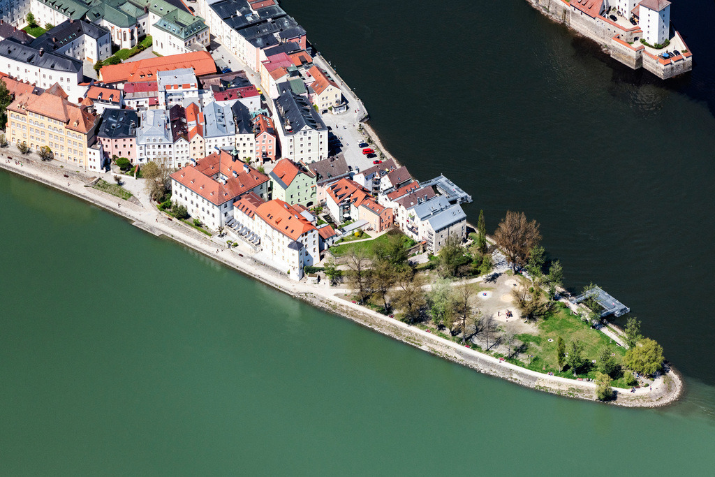 dr__0062461.jpg | PASSAU 09.05.2021 Fluß- Delta und Strom- Mündung Dreiflüsseeck in Passau im Bundesland Bayern, Deutschland. // River Delta and estuary Dreifluesseeck in Passau in the state Bavaria, Germany. Foto: Daniel Reiter