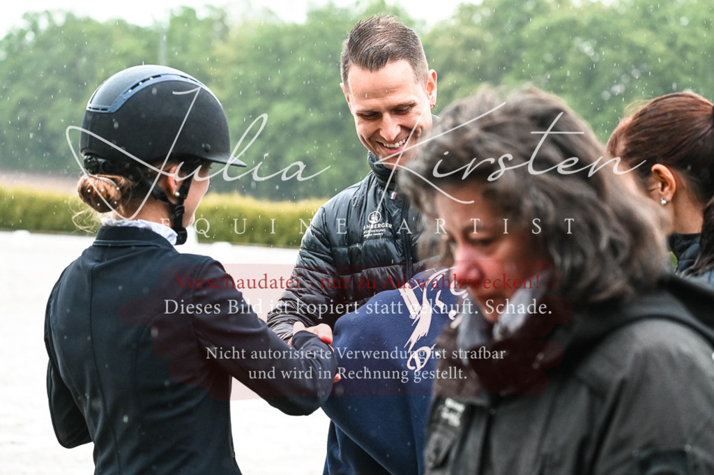DSC_4766 | Pferde- und Turnierfotografie in Westsachsen. Pferdeportraits, Auftragszeichnungen und intuitive Kunst.