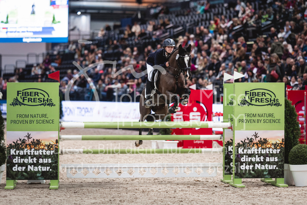 240119_Leipzig_PonyTrophy-585 | Deine schönsten Turniermomente als professionelle Fotos! Entdecke hochwertige Pferdesport-Fotografie im Online-Shop. Jetzt Fotos finden & bestellen!
