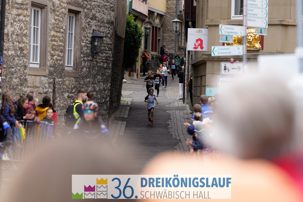 AOK Junior Cup 400m | 3Königslauf 2022 AOK Junior Cup 400m - Realisiert mit Pictrs.com