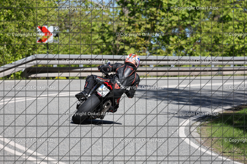 IMG_9087 | Fotograf am Kyffhäuser. Onkel Atze. Kyffhäuser Rennstrecke. Café36. Motorsportfotografie. - Realisiert mit Pictrs.com
