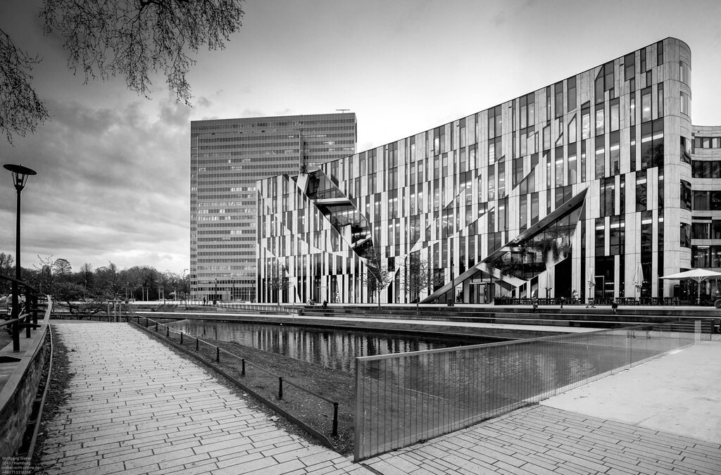 Düsseldorf 04-19-6 | G-VBJNHHY5Q4 #phowoto #wolfgang #weber #Hamburg #germany #photography #sell #picturestobuy #buy #pictures #sell #sport #travel #architecture #city #street #makro  - Realisiert mit Pictrs.com