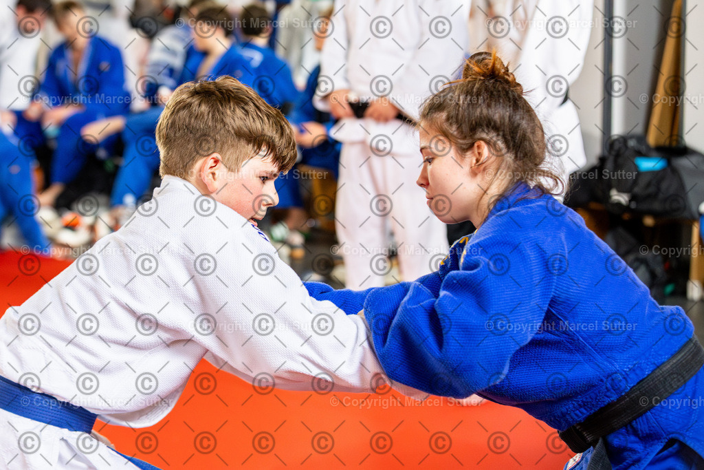 20250419-165245-_G2A7420-Verbessert-RR-MarcelSutter | Finde und bestelle deine Sport- und Eventfotos in höchster Qualität. Professionelle Aufnahmen von Wettkämpfen, Veranstaltungen und Outdoor-Events – schnell und einfach online bestellen. - Realisiert mit Pictrs.com