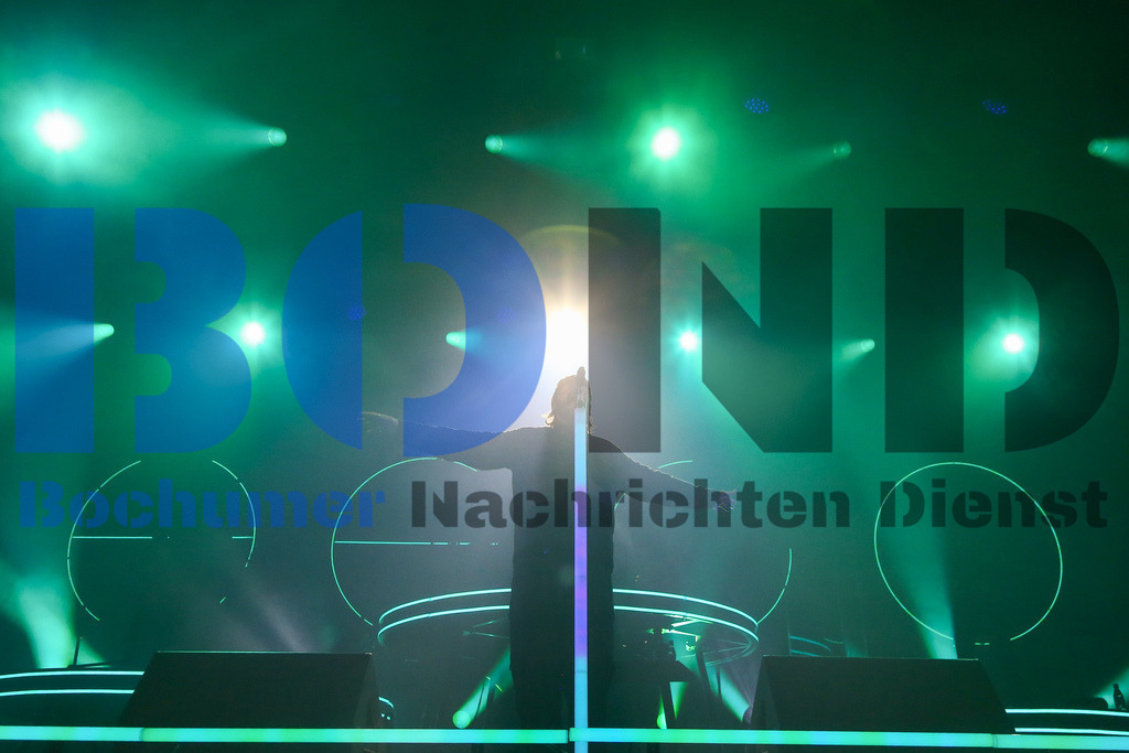 SES_RGAZFR20250822-19 | bond - Realisiert mit Pictrs.com