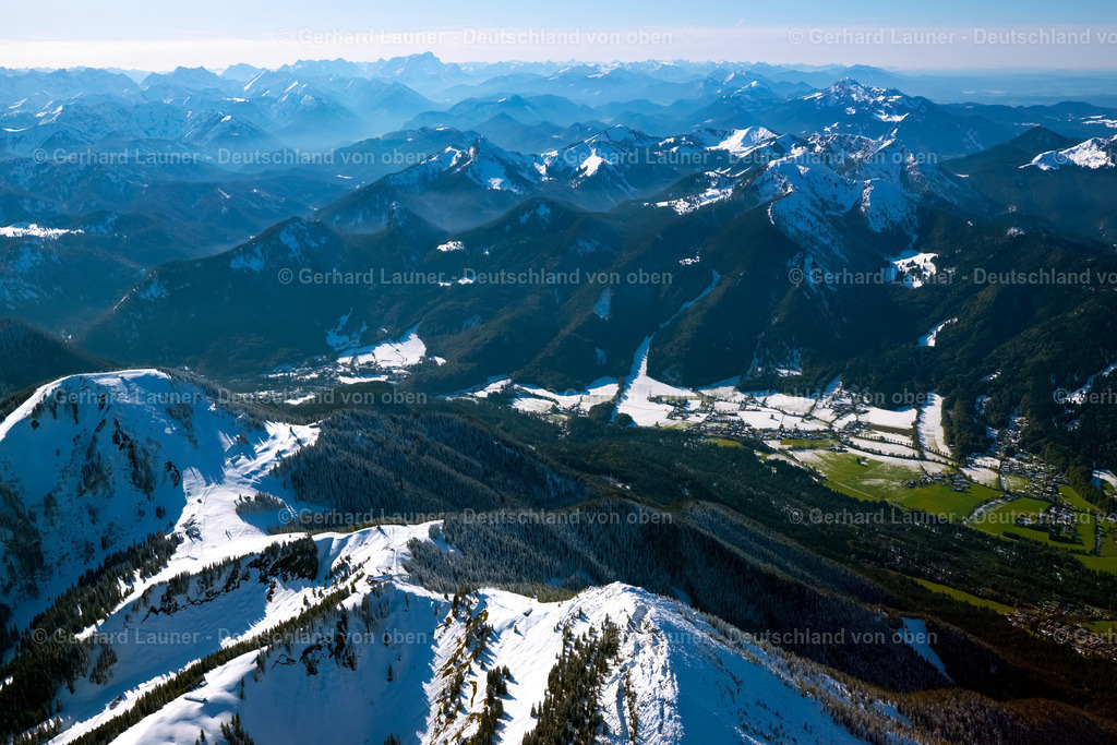 2991128 | Alpen bei Rottach-Egern mit Blick auf Zugspitze im Bundesland Bayern