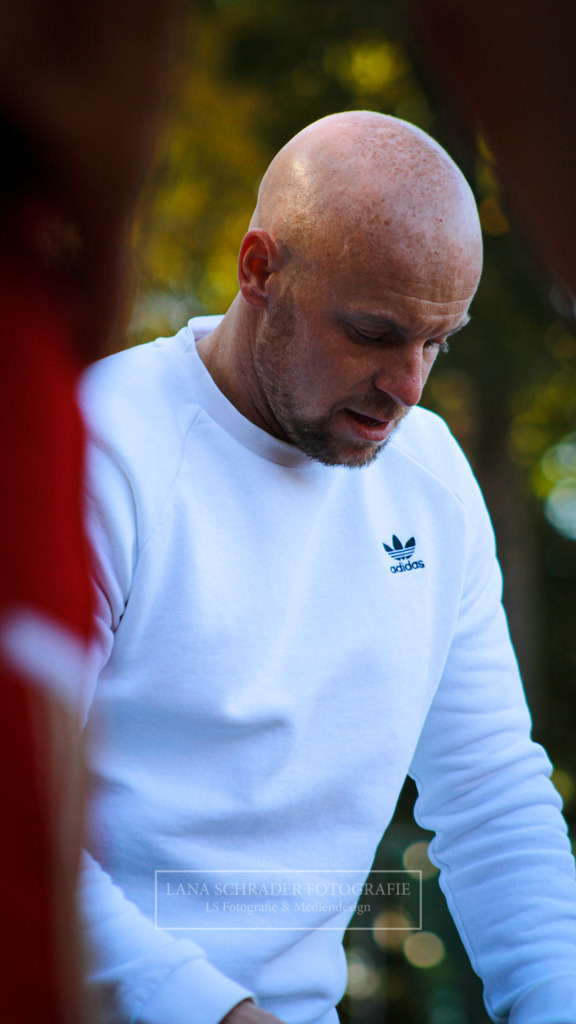 Rot - Weiß Köln - Havesterhuder THC 09.10.22-79 | lanaschraderfotografie - Realisiert mit Pictrs.com