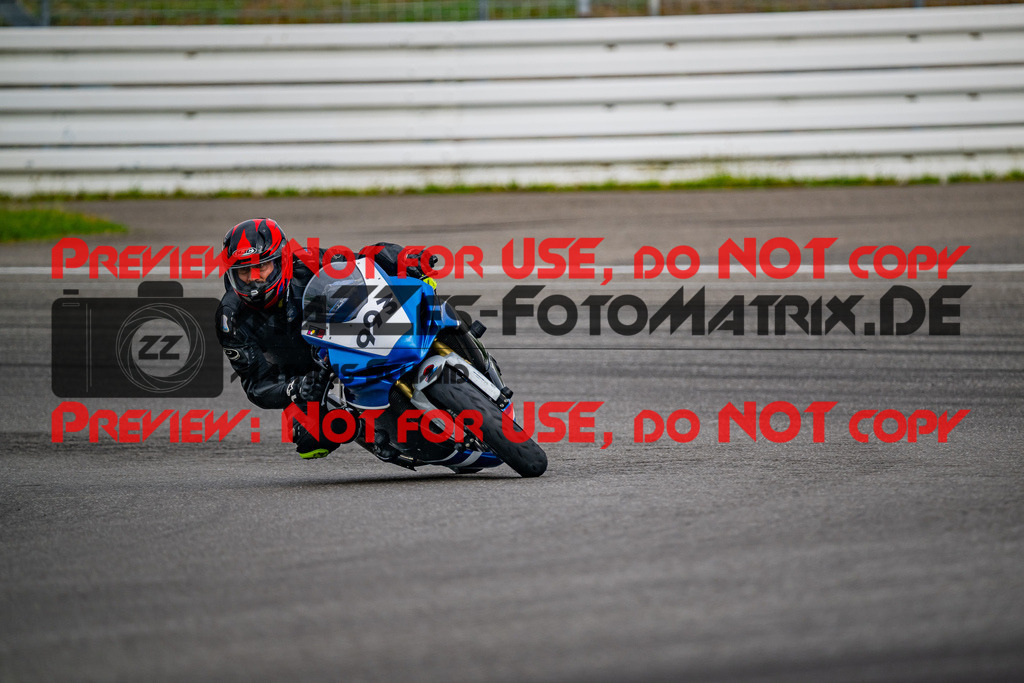 MaZZes_FotoMatrix_240701_6007705_2763 | ROT