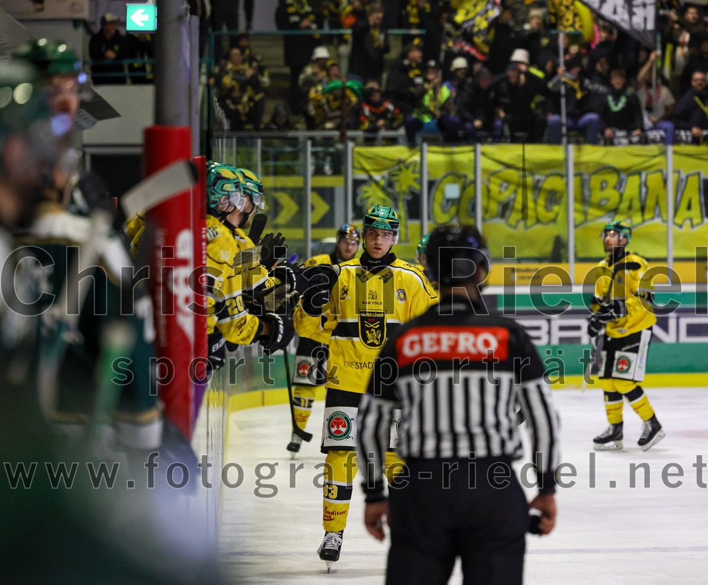 2025-12-19_097_TSV_Erding_gegen_Toelzer_Loewen | Erding, Deutschland, 19.12.2025:Eishockey, Oberliga Süd 2025 / 2026, 27. Spieltag, TSV Erding gegen Tölzer Löwen, Endergebnis: 2:5Niklas Hörmann (Tölzer Löwen, #93)Foto: Christian Riedel / fotografie-riedel.net