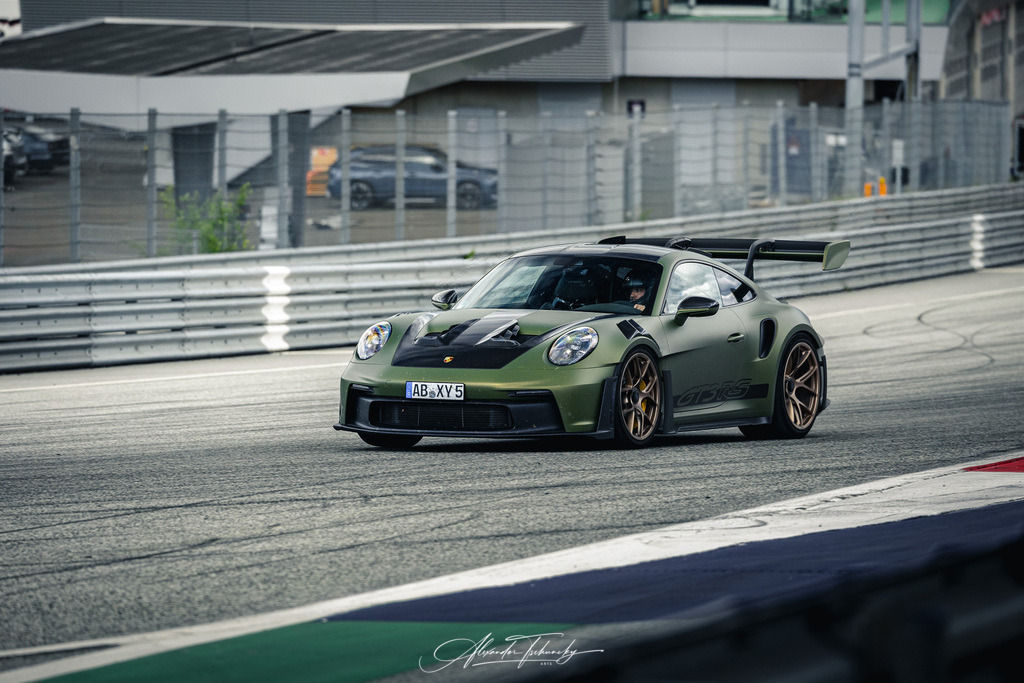 R6PZ2764 _Alexander Tschuncky | Entdecken Sie die faszinierende Welt von Alexander Tschuncky Arts: Kreative Fotografie, atemberaubende Automobilkunst und hochwertiger Bilderdruck. Lassen Sie sich inspirieren! - Realisiert mit Pictrs.com