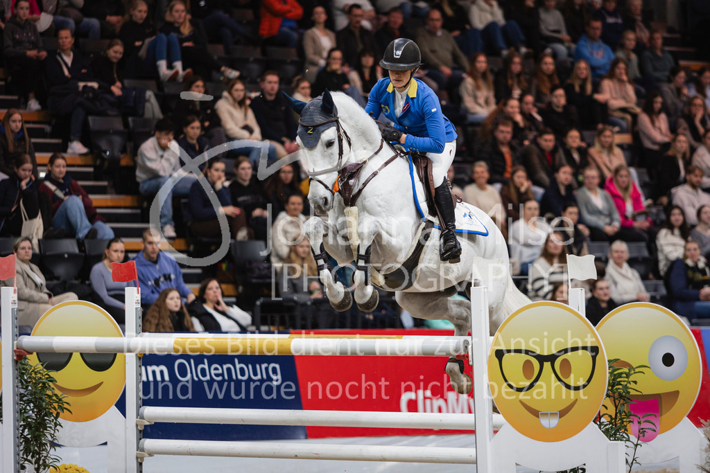 241103_Oldenburg_FinaleMittlereTour-212 | Deine schönsten Turniermomente als professionelle Fotos! Entdecke hochwertige Pferdesport-Fotografie im Online-Shop. Jetzt Fotos finden & bestellen!