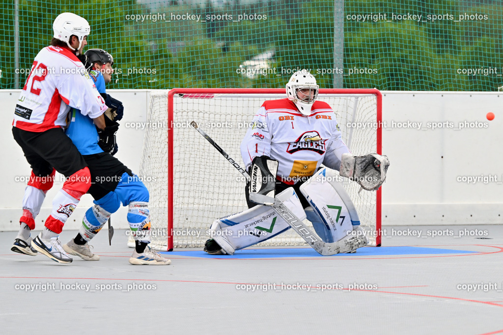 SV ASKÖ Ballhockey Villach vs. Ultras Spittal | #72 Leiner Kevin HSC Zwa, #1 Boschitz Anton HSC Zwa, #88 Ahammer Benjamin SV ASKÖ Ballhockey, SV ASKÖ Ballhockey Villach vs. Ultras Spittal, SV ASKÖ Ballhockey Villach vs. Ultras Spittal am 10.05.2026 in Villach (Alpen Arena ), Austria, (Photo by Bernd Stefan)