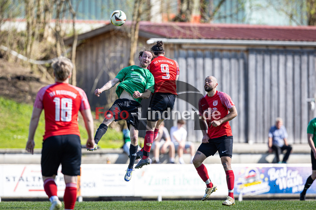 TSV Peißenberg gegen Lenggrieser SC | Fußball Herren Kreisliga Gruppe 1 Zugspitze 2025/26 19. Spieltag, TSV Peißenberg gegen Lenggrieser SC, 20260411,Kopfballduell,2026-04-11 in Peißenberg (Sportzentrum Peißenberg, Platz 1), Leonhard GERG (Lenggries SC 9), Marcel SCHNED (TSV Peißenberg 9)Copyright: WolfgangxLindner www.foto-lindner.de