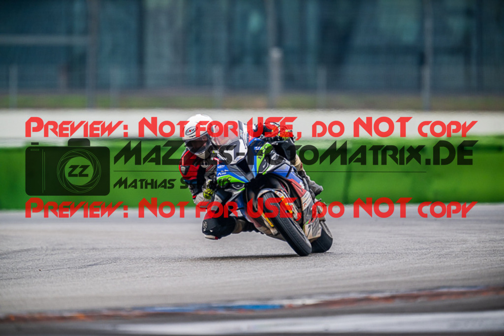 MaZZes_FotoMatrix_220925_6254 | IDM1000