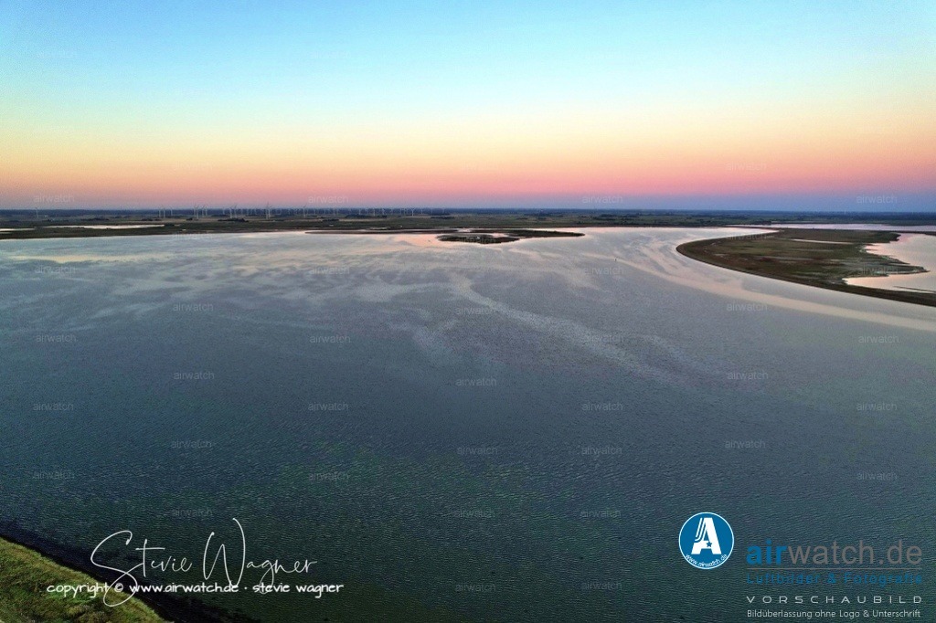Landgewinnung & Küstenschutz in Nordfriesland | Entdecken Sie atemberaubende Luftbilder und Fotografien auf airwatch.de - Tauchen Sie ein in eine Welt voller faszinierender Aufnahmen aus der Vogelperspektive.