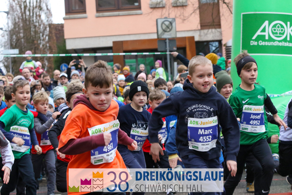 400m AOK Junior Cup | 3 Koenigslauf 2024 400m AOK Junior Cup - Realisiert mit Pictrs.com