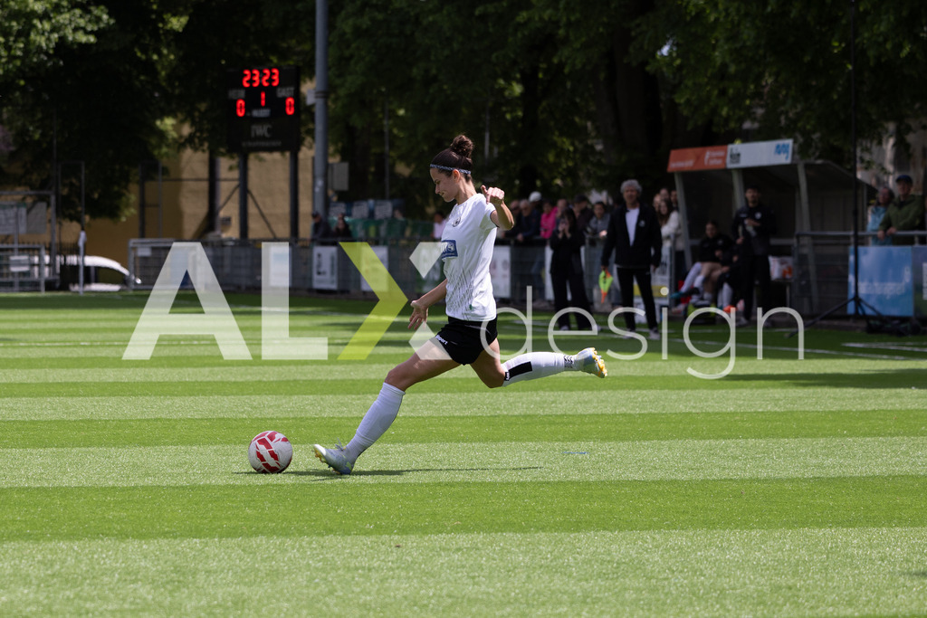 Fußball I Frauen I Saison 2025-2026 I Frauen 3. Liga | FVRZ Gruppe 2 | 18. Spieltag I Spielvereinigung Schaffhausen Damen 1 - Team Furttal Zürich I 17.05.2026 | Hochwertige Sportfotos kaufen & lizenzieren für Medien, Vereine, Agenturen & Sportler:innen. Entdecke professionelle Sportfotografie im Bildshop von Alexander Franzen. - Realisiert mit Pictrs.com