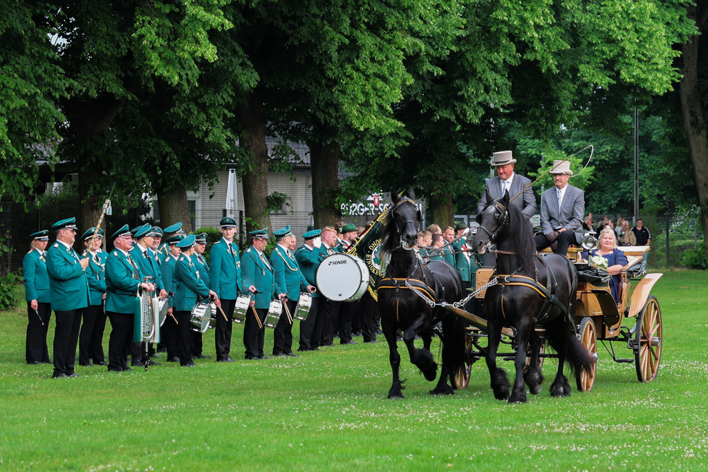 top-top.de-250601-074 | Foto, Video, Fotografie, Videografie, Fotobox, DJ, Discjockey, Musik, Musikbox, Veranstaltung, Photobooth, Amazon, Ebay, Buchtipp, Bestseller, Autor, Verlag, Buch, Wesel, Hamminkeln, NRW, Dinslaken, Rees, Drohne, Hochzeit, Party, Fotobox, Wesel, Fotograf