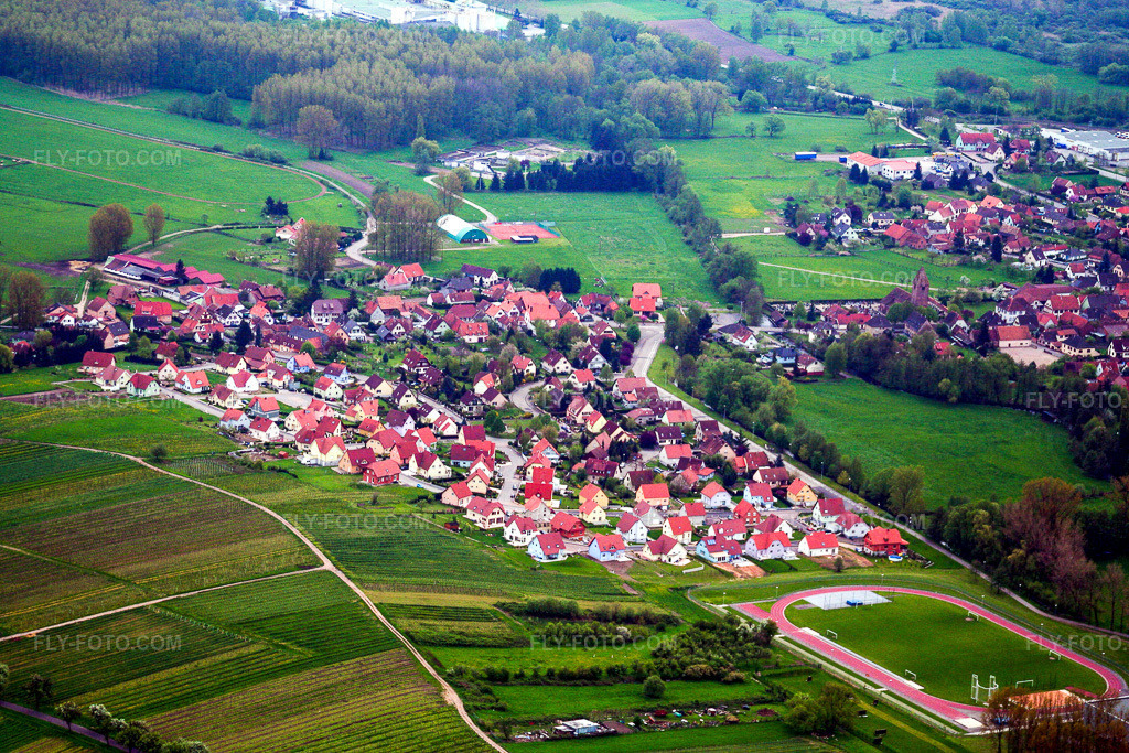 Aerial view: Village view in the district Altenstadt in Wissembourg in the state Bas-Rhin, France.Photo: IMG_1704.jpg taken on 05/01/2006 by Werner Riehm/FLY-FOTO.comResolution of the original: 3456 x 2304 px