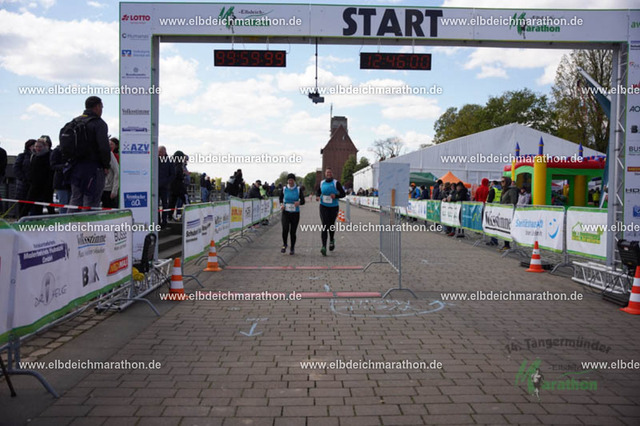 FSC05205 | Willkommen im Bildershop des Tangermünder Elbdeichmarathons. Die Bilder wurden größtenteils mit Startnummern hinterlegt.  Bitte verwenden Sie die Suchfunktion ("Suche"-Button links oben). - Realisiert mit Pictrs.com