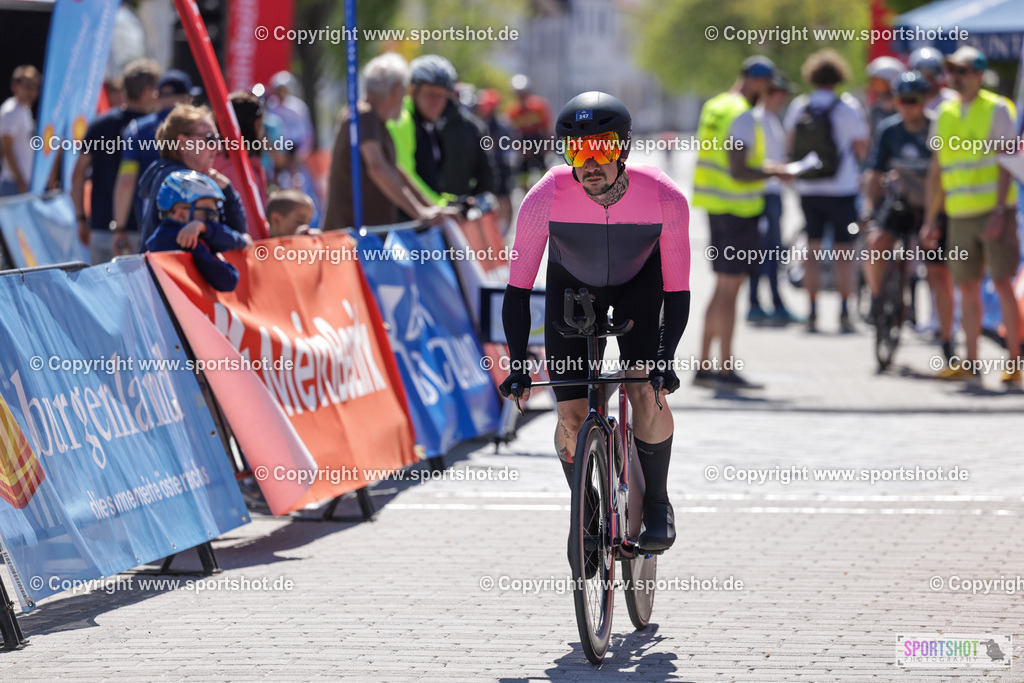 VJ__4847 | Neusiedlersee Radmarathon 2026@sportshot_your_pictrs #yourpictures#roadtowm2029 #nrm #neusiedlerseeradmarathon #neusiedlersee #neusiedlerseetourismus #burgenland #mörbisch #nrm26 #burgenlandtourismus #voglundco #poweredbyburgenlandtourismus #radsport #rad #marathon #ucigranfondo #visitburgenland #ucigranfondoworldseries