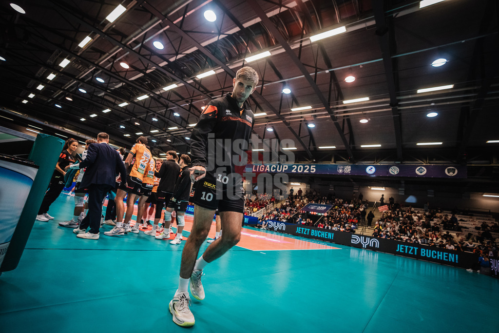 Volleyball | Herren | Saison 2025/2026 | Volleyball Ligacup | Finale | SVG Lüneburg vs. Berlin Recycling Volleys | 12.10.2024 | Daniel Malescha (#10, BERLIN RECYCLING Volleys)