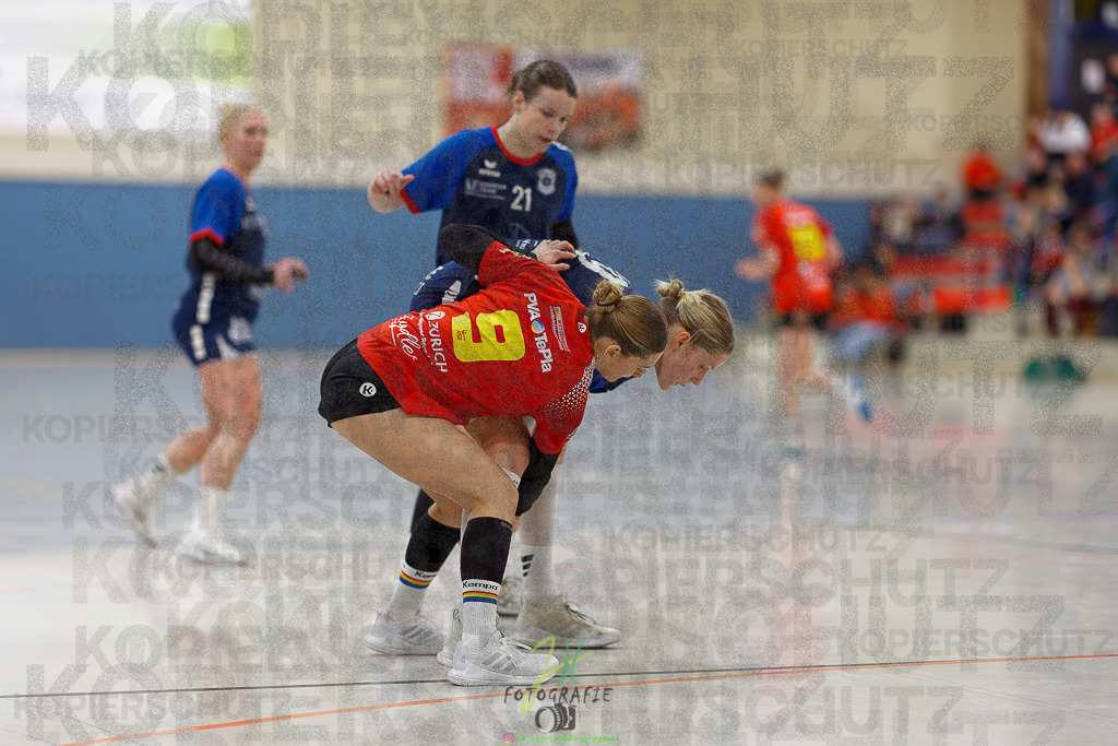 Frauen Regionalliga (HHV); HSG Wettenberg - TV Hüttenberg | Frauen Regionalliga (HHV); HSG Wettenberg - TV Hüttenberg am 06.12.2025 in Launsbach (Wettenberg) (Halle GS Launsbach (Wettenberg))Photo © 2025 - Jörg Heinrich - Realisiert mit Pictrs.com