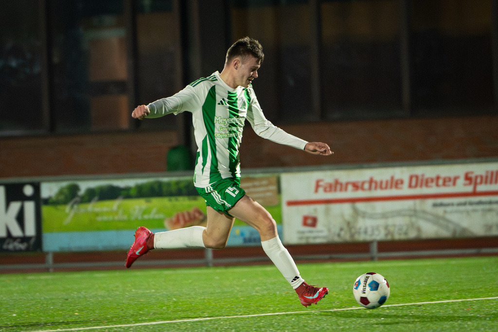 Fußball I Herren I Saison 2025-2026 I Freundschaftsspiel I TSV Grossenkneten - TuS Lutten I 1271 | Joshua Gruner (15, TuS Lutten) - Realisiert mit Pictrs.com