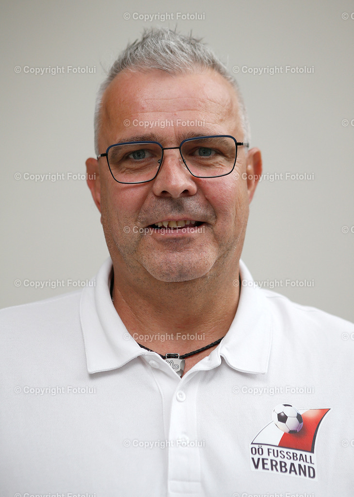 GRUPPENOBMAENNER_18 | bilder, linz, photo, foto, fussball, sport, fotolui, bundesliga