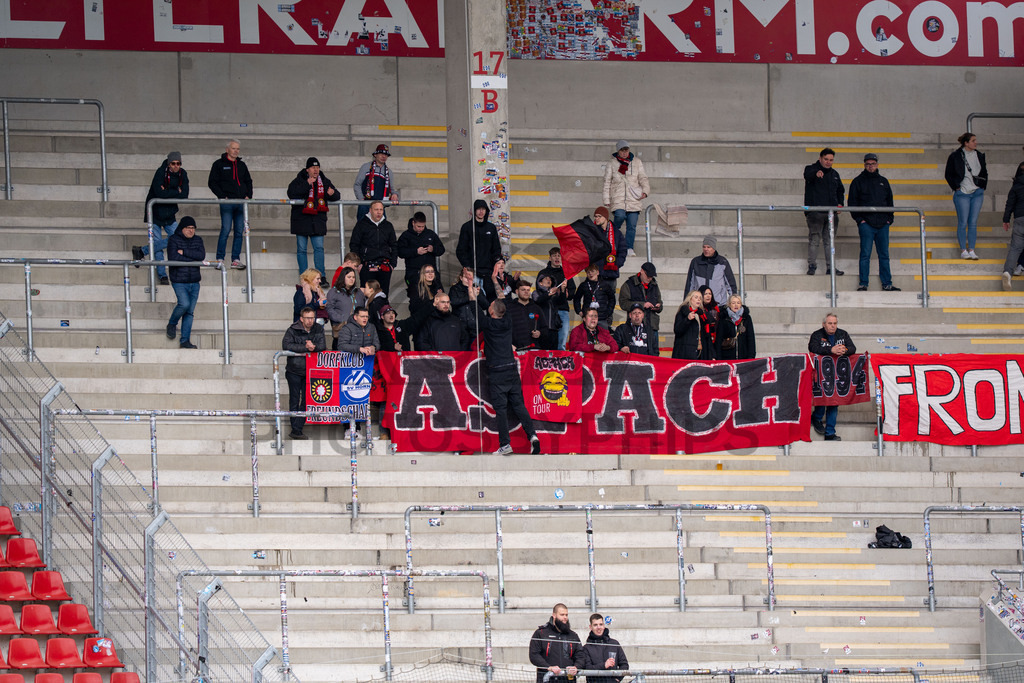 Kickers Offenbach vs. SG Sonnenhof Grossaspach, Fussball, Regionalliga Suedwest, 24. Spieltag, 14.03.2026 | Fans SG Sonnenhof Grossaspach,Kickers Offenbach vs. SG Sonnenhof Grossaspach, Fussball, Regionalliga Suedwest, 24. Spieltag, 14.03.2026Foto: photosbyphips/Philip Ziegler