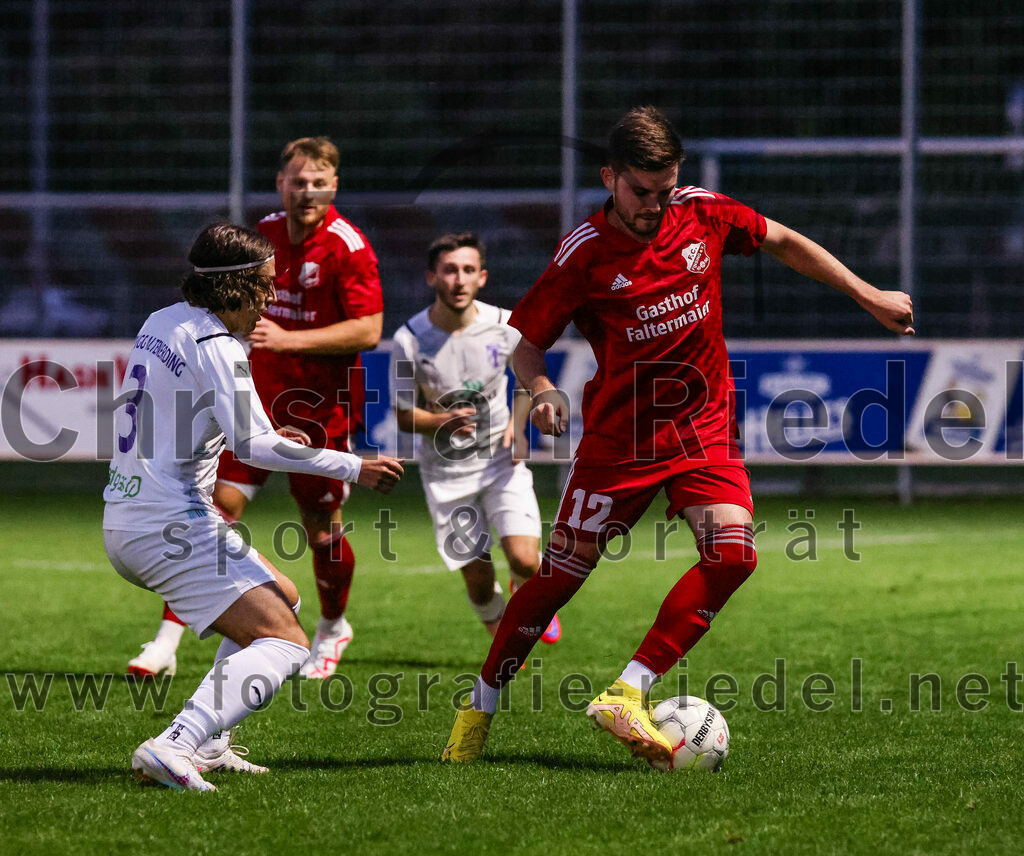 2023-08-01_052_FC_Finsing_gegen_SpVgg_Altenerding | Finsing, Deutschland, 01.08.2023:
Fußball, TOTO Pokal 2023 / 2024, 1. Spieltag, FC Finsing gegen SpVgg Altenerding, Endergebnis: 0:5

Lukas Bachmair (SpVgg Altenerding, #3), Lucca Stark (FC Finsing, #12)

Foto: Christian Riedel / fotografie-riedel.net