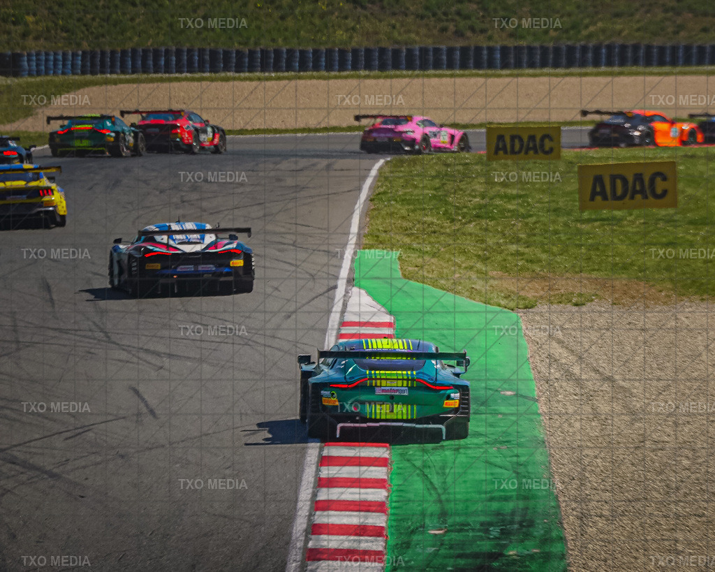 TXM08132 | Exklusive Motorsport-Fotografie aus Leipzig von TXO Media – für Rennfahrer, Teams & Sponsoren. Sausemuth liefert starke Bilder, die Emotion zeigen. Jetzt buchen & glänzen! - Realisiert mit Pictrs.com