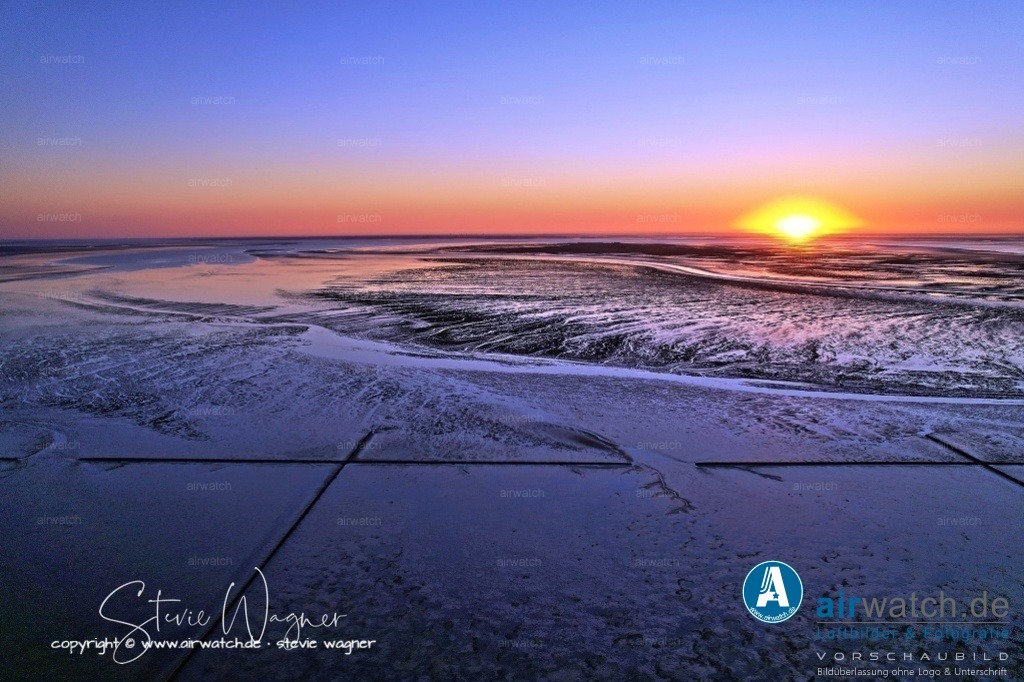 Landgewinnung & Küstenschutz in Nordfriesland | Entdecken Sie atemberaubende Luftbilder und Fotografien auf airwatch.de - Tauchen Sie ein in eine Welt voller faszinierender Aufnahmen aus der Vogelperspektive.