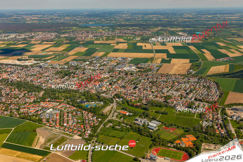 Das Luftbild zeigt :  Bobingen - Die Luftaufnahme wurde 2024 vom UL-Flugzeug aus erstellt ( keine Drohne ) - Hochauflösende Luftaufnahme - Für grossformatige Ausdrucke geeignet. Die Geschenkidee !Mit Lizenz und Bildrechte bestellbar