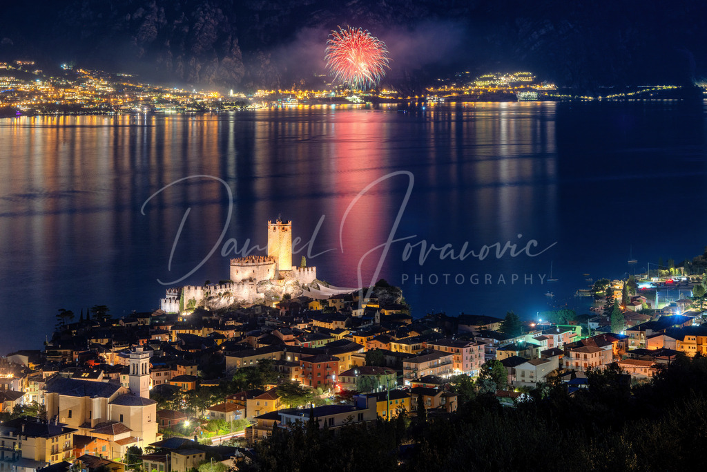 Malcesine | Mit Feuerwerk in Limone auf der anderen Uferseite