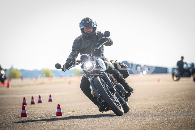 0025-260418_NOE-011_25 | Deine Full-Service-Agentur für ✔️Videoproduktionen und ✔️Motorsportfotografie Jetzt Angebot anfragen!